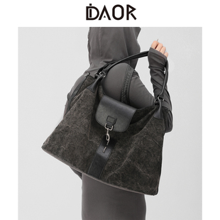 DAOR苔岩褐色做旧帆布托特包包2025新款 通勤单肩包男女手提斜挎包