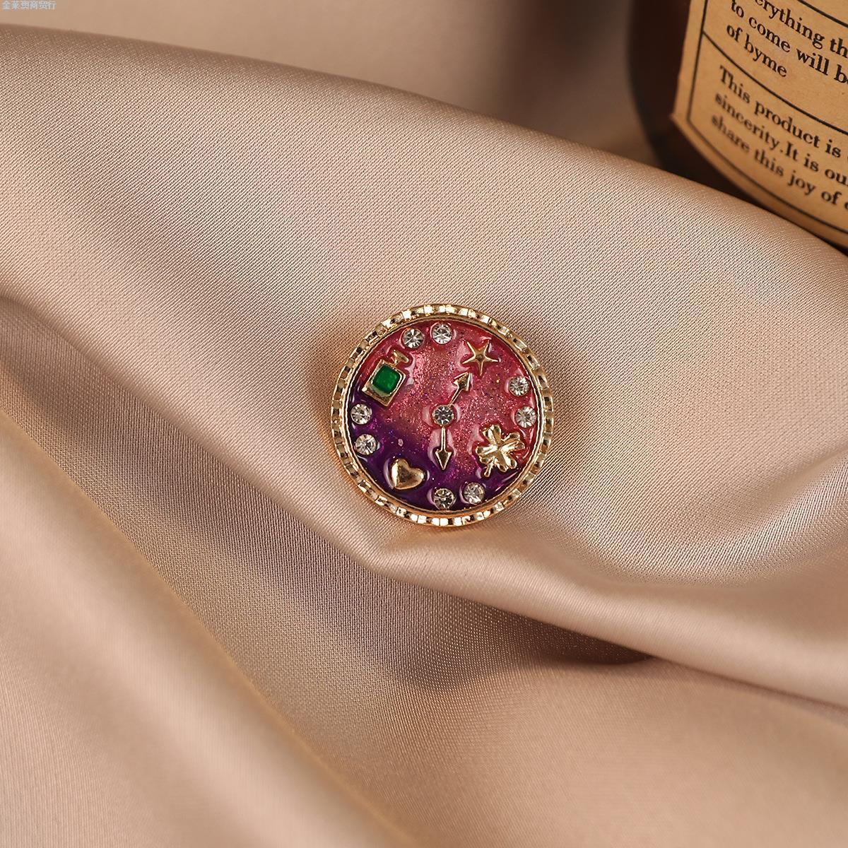 创意个性时钟合金防走光胸针高级感轻奢设计感小众跨境胸花女别针