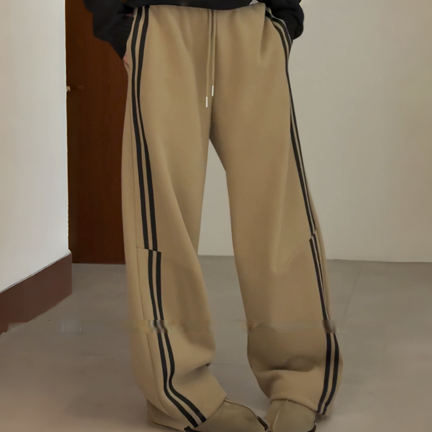 卡其色条纹加绒厚实抽绳休闲卫裤