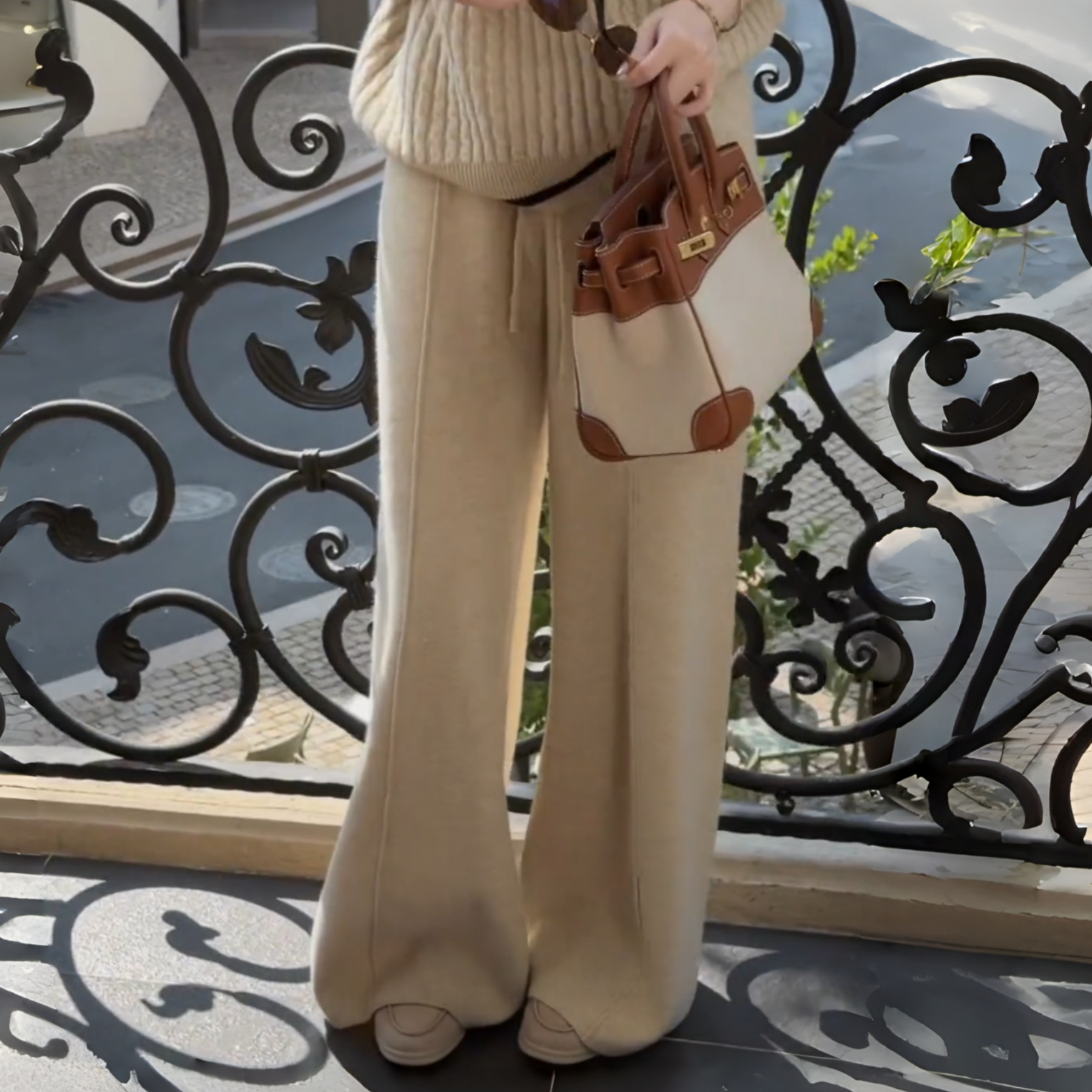 米白色加绒抽绳松紧腰直筒卫裤女