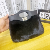 31bag小香风手拿包进口水貂毛整皮2025新款 时髦休闲款 毛包真牛皮