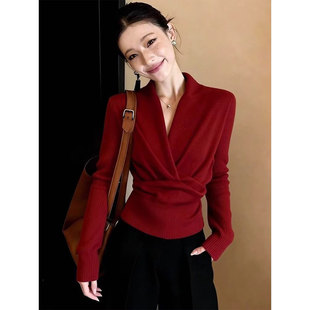 轻熟红色交叉扭结V领针织衫女2026春季显瘦长袖修身显白毛衣上衣