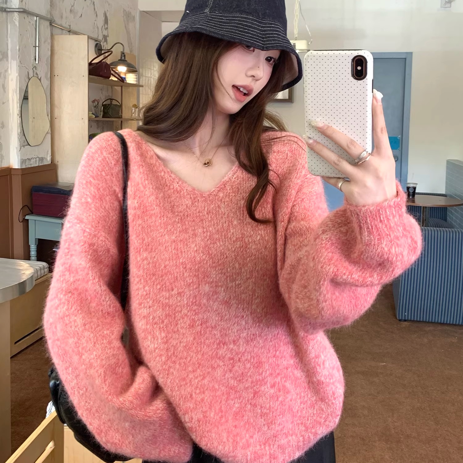 显白粉色高级感软糯V领毛衣