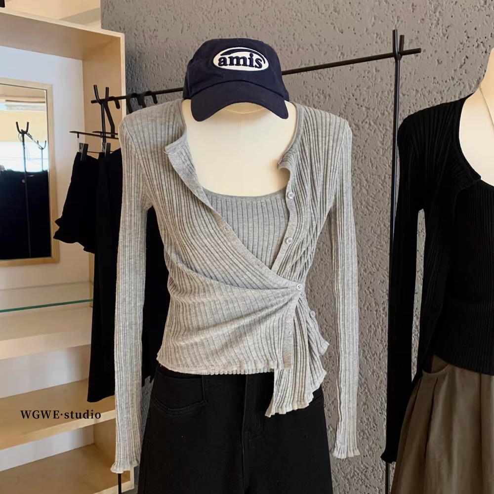 内搭吊带背心+长袖针织开衫整套