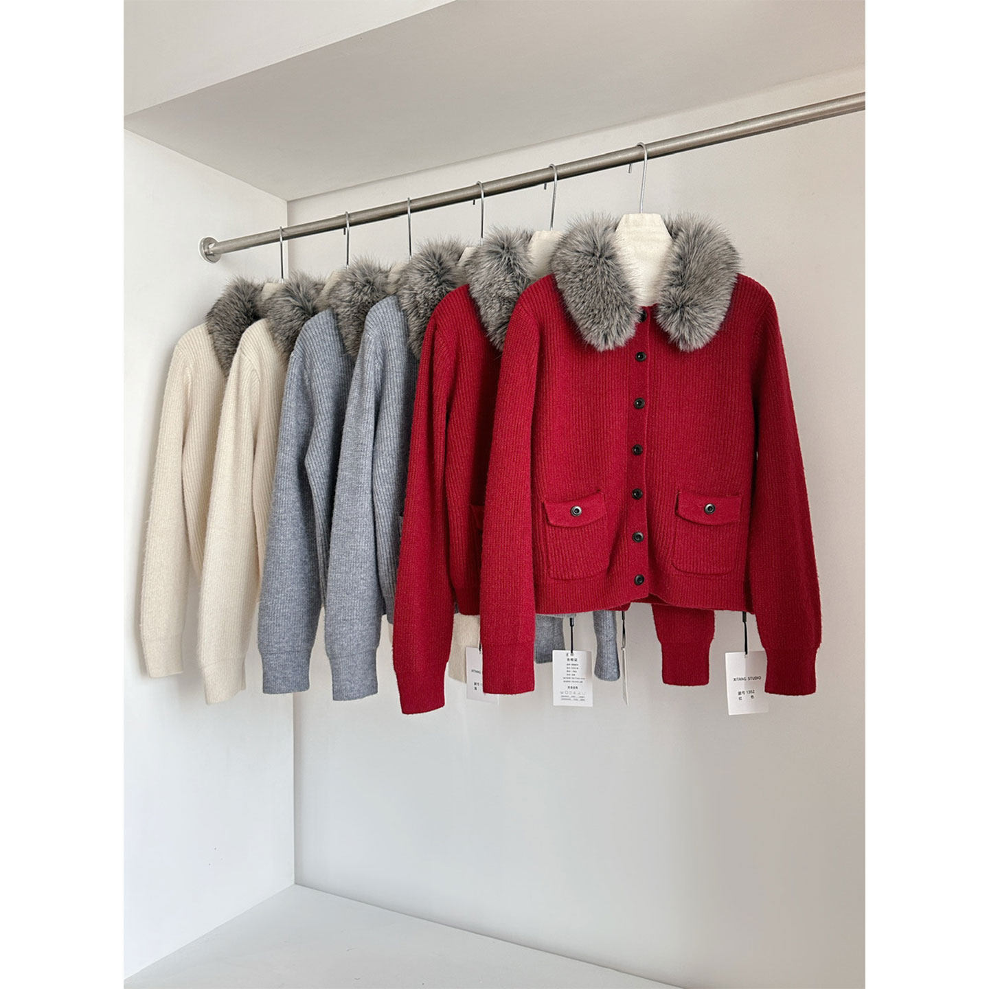 毛毛领高级双口袋复古针织衫女冬设计保暖新年氛围感红色毛衣外套,女装/女士精品,毛衣,淘宝优惠券,粉丝福利购,淘宝优惠卷