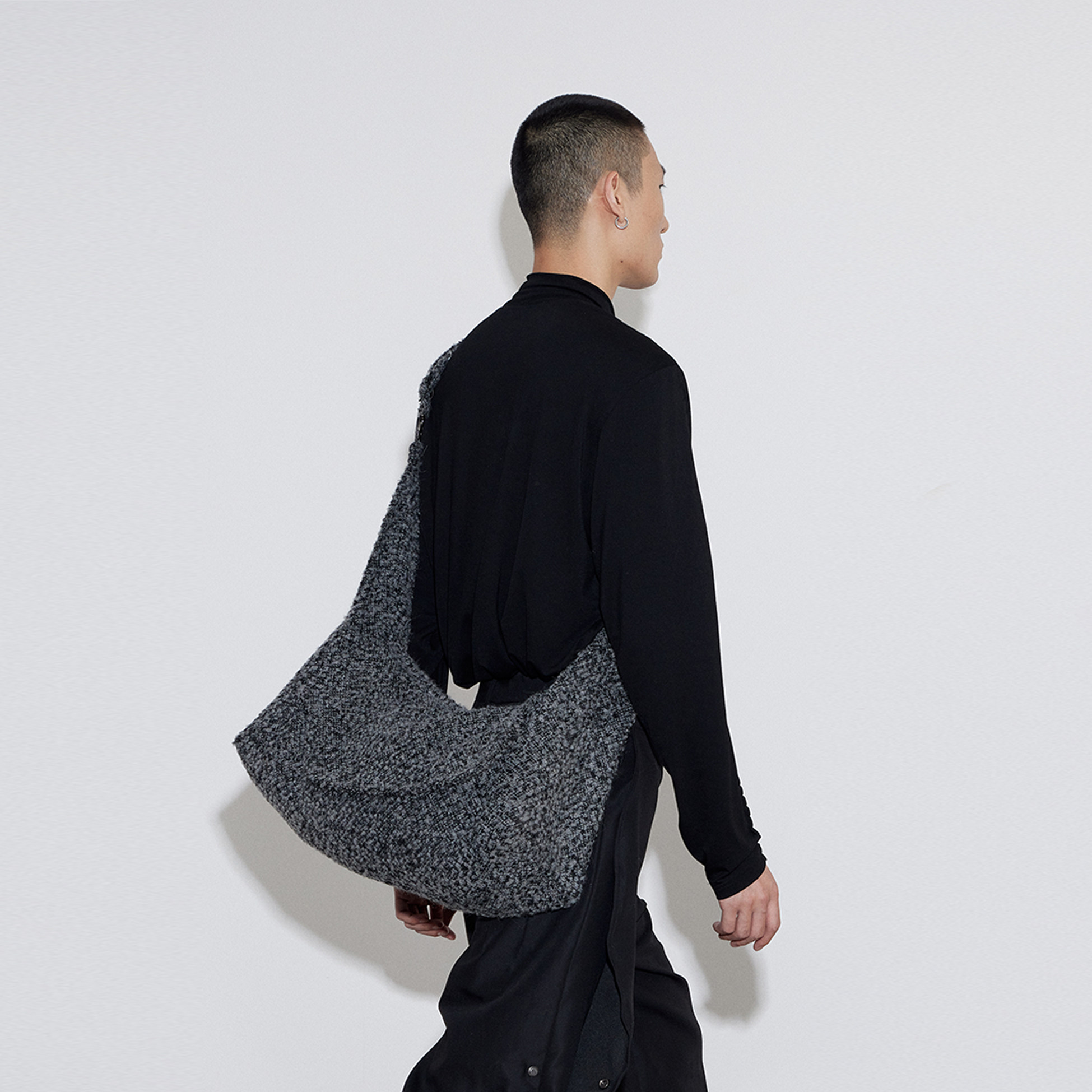 SoleMass Wool Crossbody Bag 羊毛肌理单肩极简通勤百搭斜跨包包