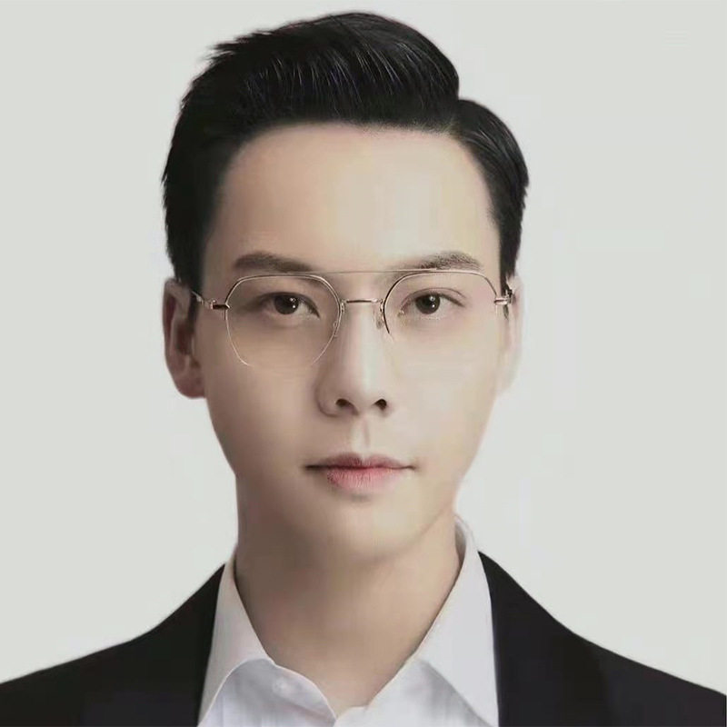 纯钛男双鼻梁变色防蓝光近视眼镜