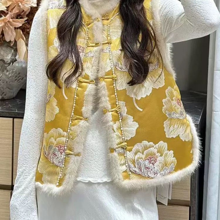 黄色新中式盘扣提花棉马甲女冬季新款高端水貂毛拼接复古夹棉外套,女装/女士精品,马夹,淘宝优惠券,粉丝福利购,淘宝优惠卷