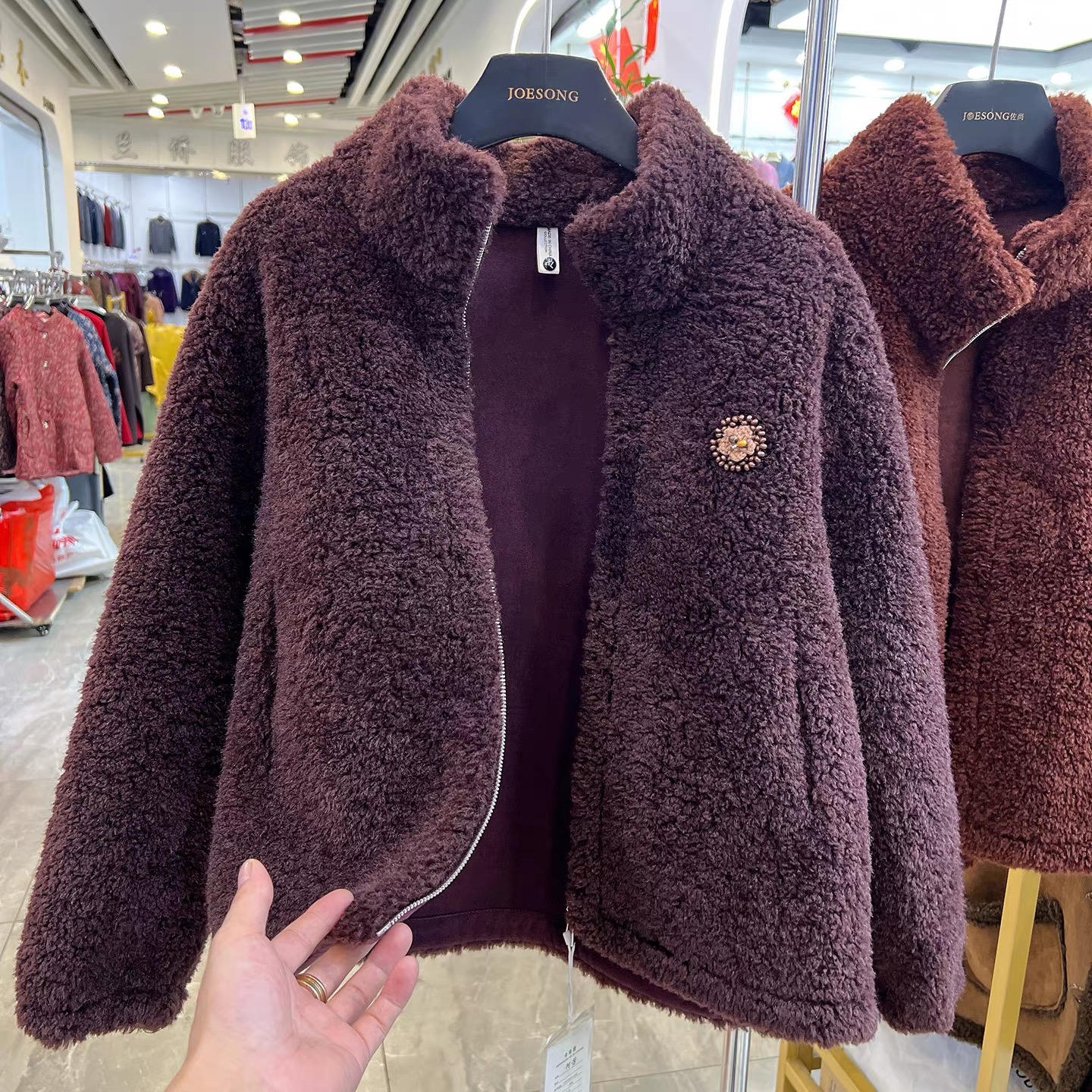 时尚妈妈装立领加厚羊羔毛外套冬季新款洋气高贵夹克衫中老年上衣