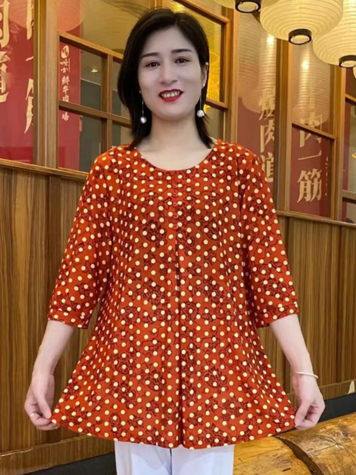 中老年夏季七分袖女装t恤胖妈妈宽松打底衫大码220斤遮肚圆点上衣