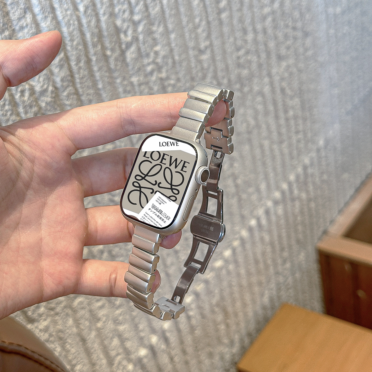 适用AppleWatch不规则蝴蝶扣苹果表带iwatchS9金属s8/7高级SE女