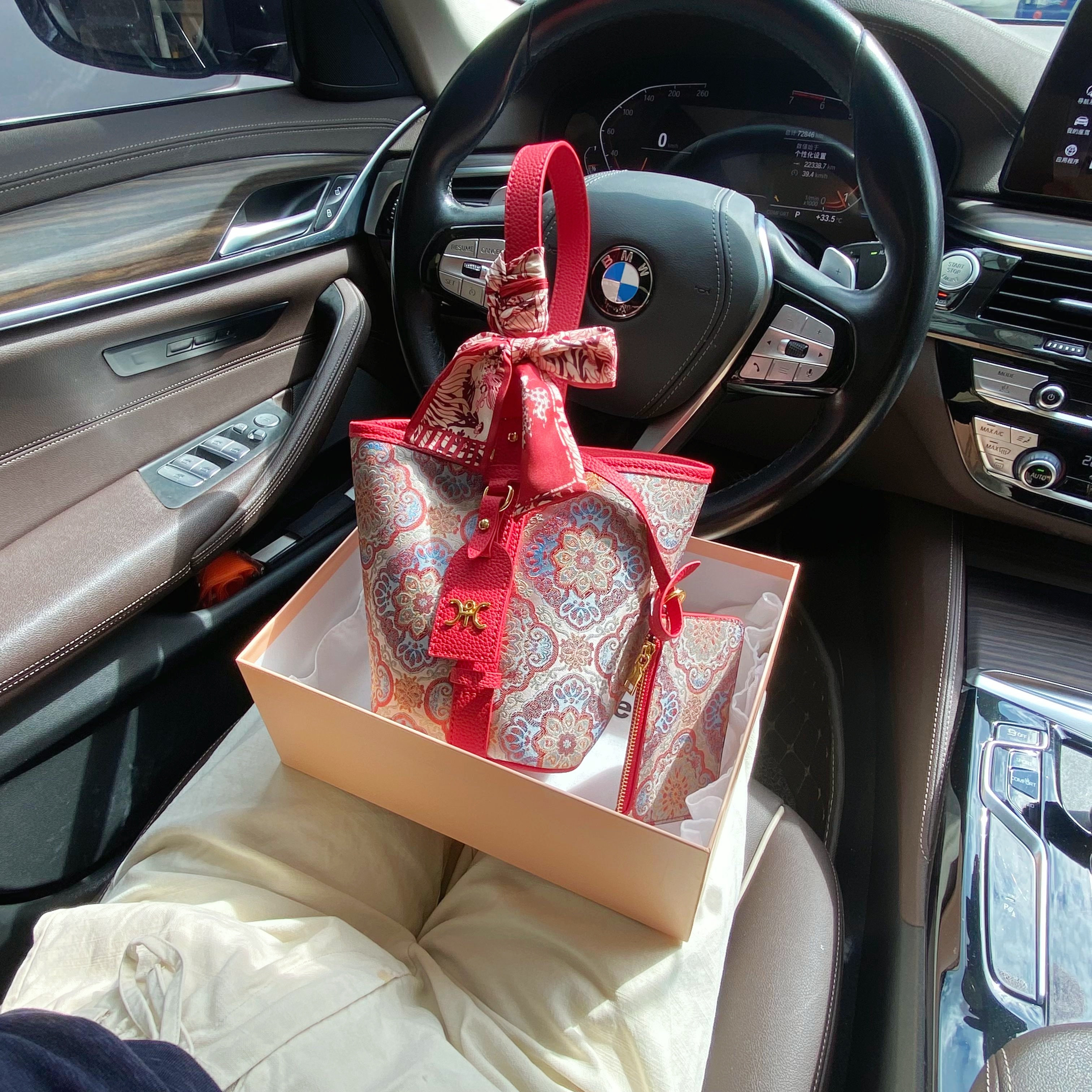 CallmeKitten非遗宋锦刺绣水桶包