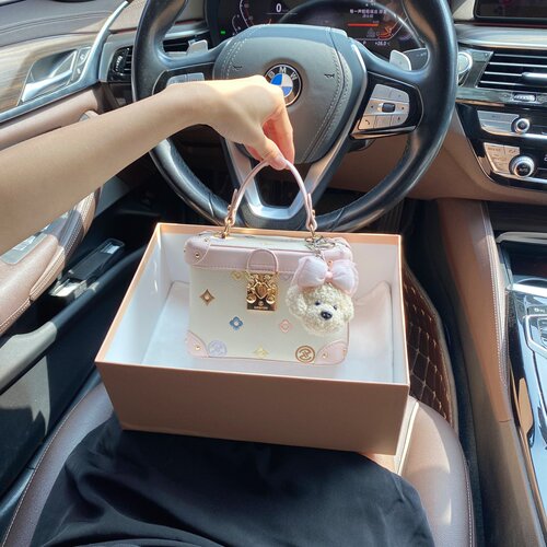 CallmeKitten撞色刺绣化妆盒子包