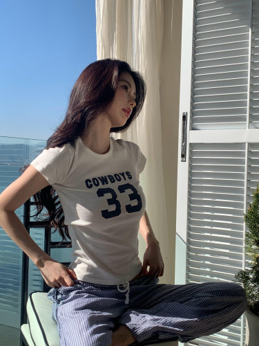 BM官网新款美式复古白色短袖t恤女夏季修身显瘦辣妹球衣百搭上衣