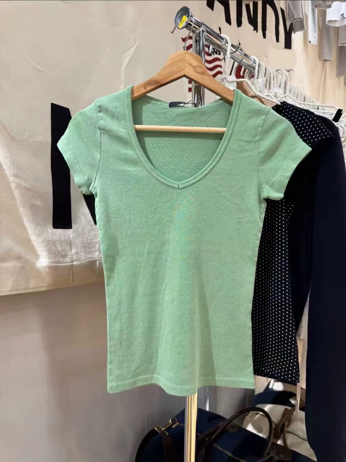 Brandy Girl BM官网新款V领短袖T恤上衣bm美式纯棉safiya top上衣