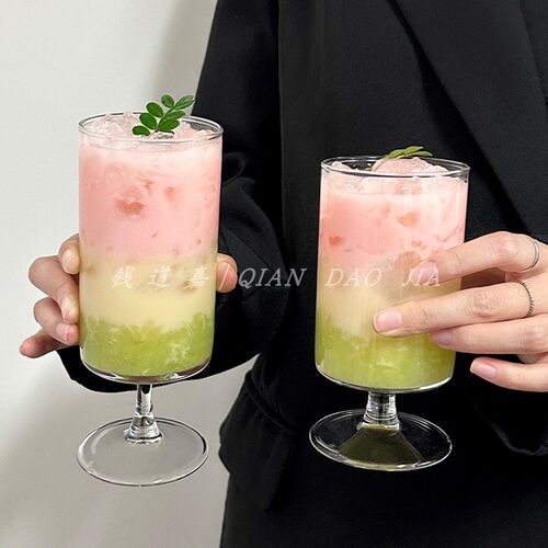 钱道嘉网红咖啡厅冰淇淋高脚杯子