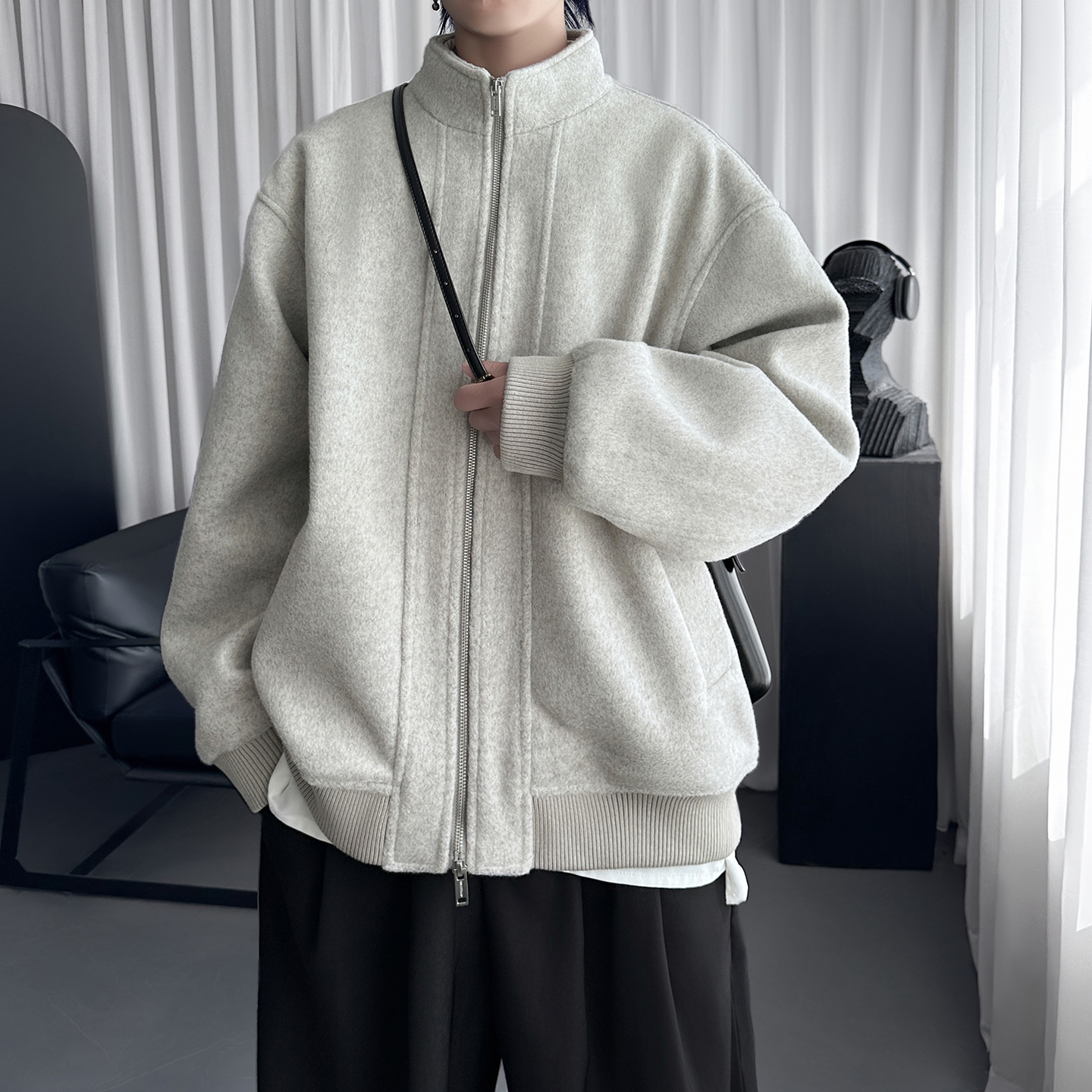 秋冬极简风毛呢短款廓形松弛立领时尚夹克外套R1530-P128,男装夹克,星座1017 秋冬极简风毛呢短款廓形松弛立领时尚夹克外套R1530-P128,男装夹克,星座1017