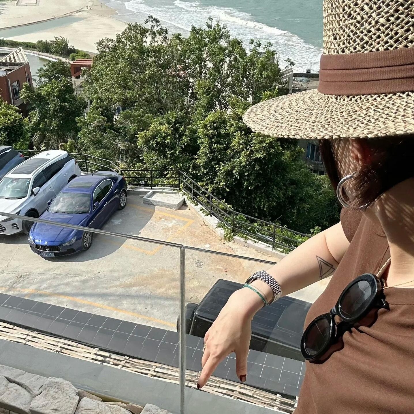 天然咸水草草编帽女春夏出游海边镂空棉麻织带遮阳大檐帽平顶草帽