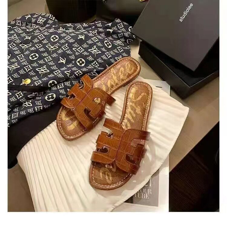 夏季女一字带低跟平底显瘦凉鞋