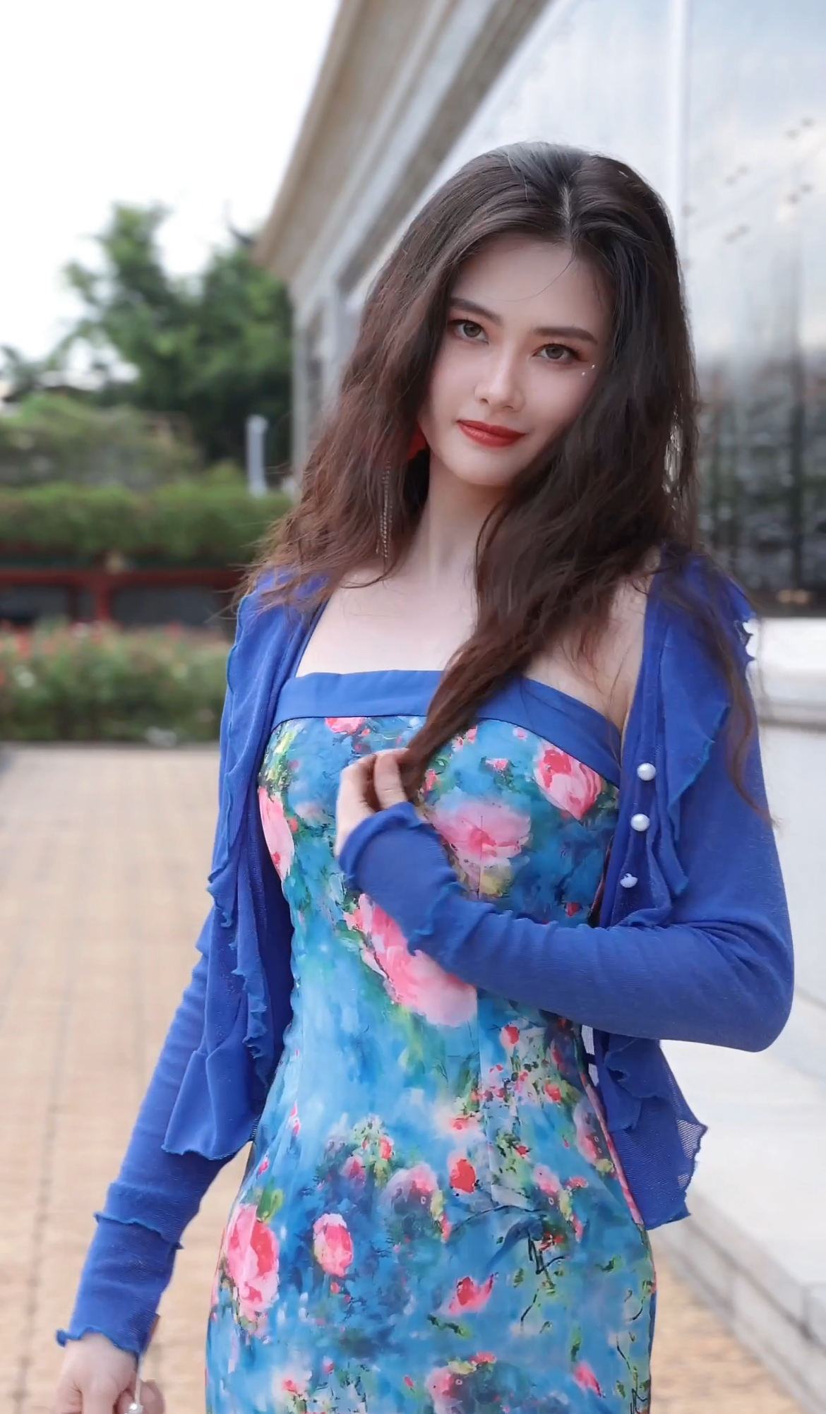 2023吊带显瘦连衣裙蓝油画套装