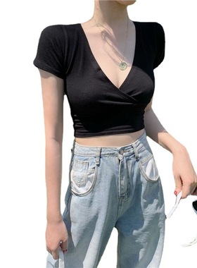2026 women clothes短袖t恤女夏季新款深V领外穿低胸韩版修身露脐