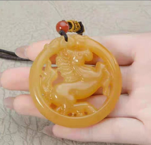 新疆纯天然金丝玉玉石无优化挂件
