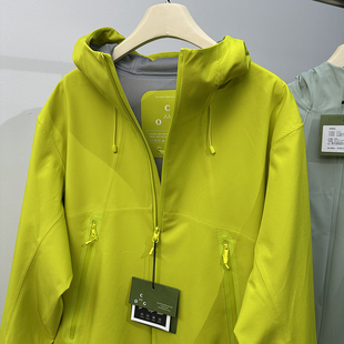 平替款 户外全压胶男女运动休闲防风防泼水耐磨软壳连帽夹克外套