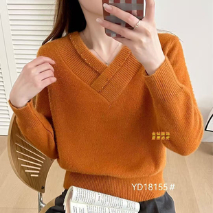 2025冬新款韩版百搭时尚显瘦V领钉珠水貂毛柔软暖和均码毛衣纯色
