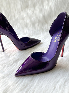 优雅深紫色侧空尖头超细12cm高跟单鞋侧空茄子紫镜面浅口露趾红底