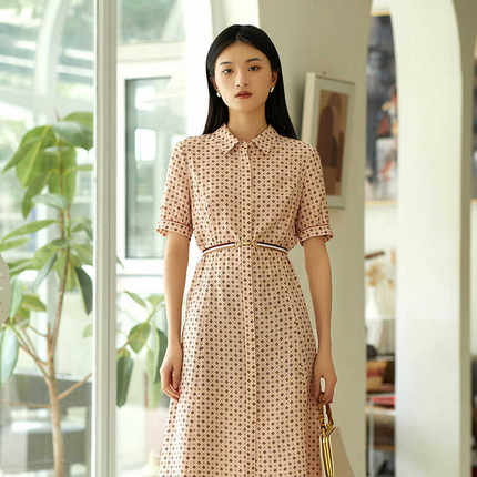 珂曼女装夏季法式优雅浅粉色连衣裙polo领显瘦收腰短袖中长裙子女