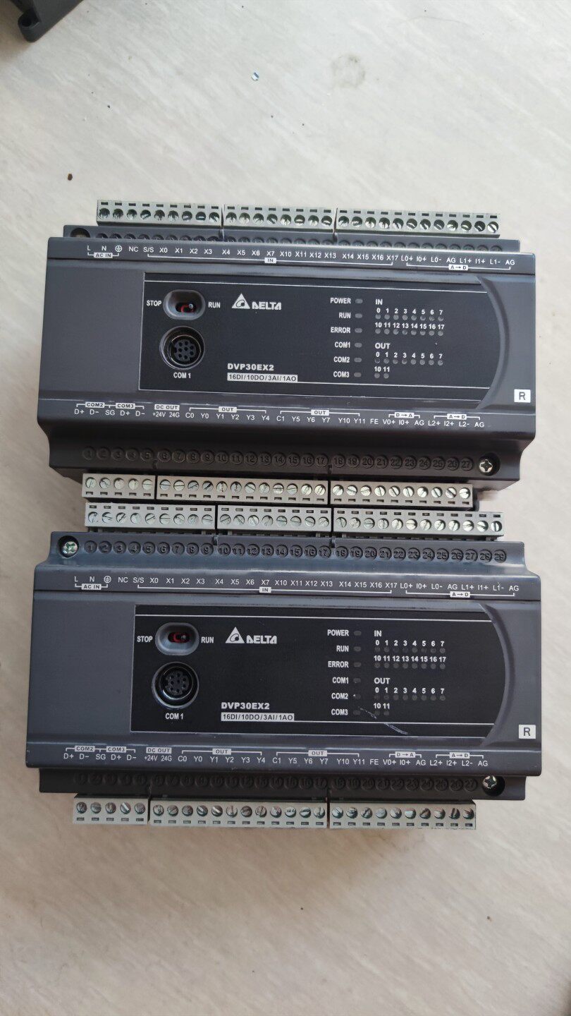 台达PLC DVP30EX200R成色实物图，功能正常