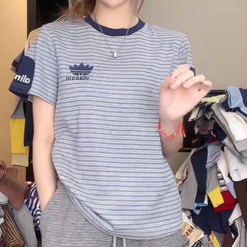 字母刺绣拼接条纹短袖T恤女2025新款大码胖mm百搭潮显瘦圆领上衣