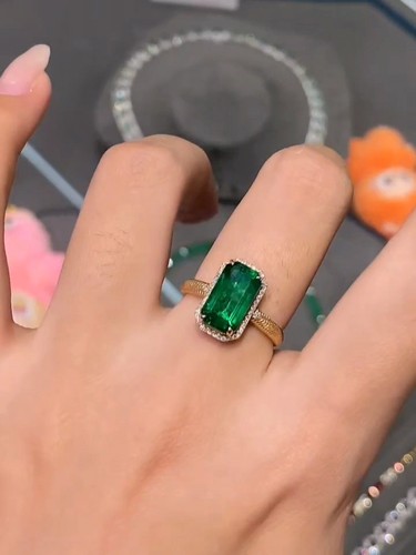 天然祖母绿戒指3.5克拉 艳绿色大台面 大克拉 18k金钻石镶嵌 证书