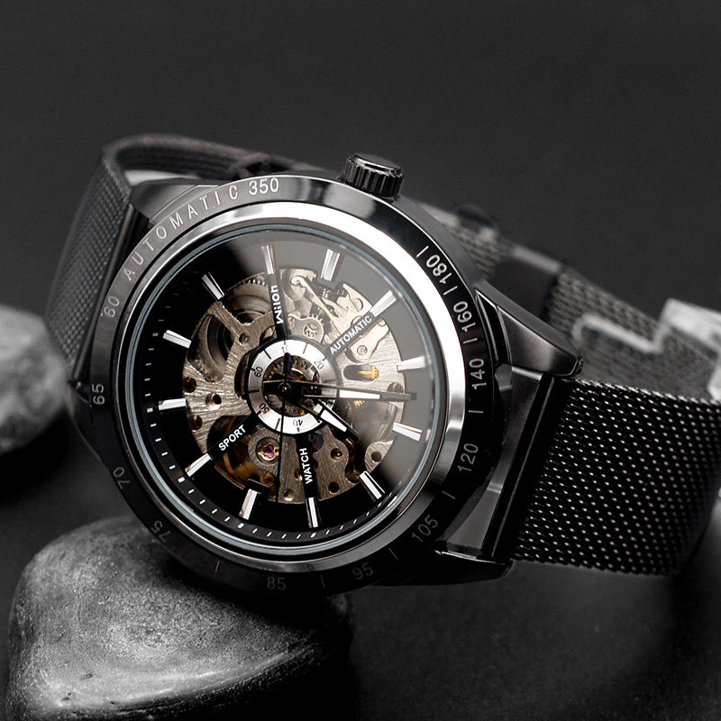 Черная сетка с черным корпусом, черная поверхность