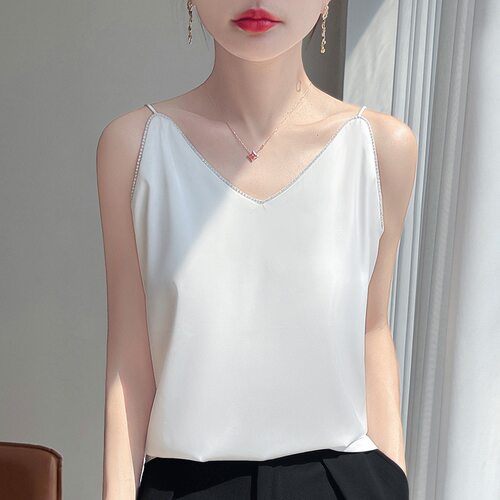 优雅镶钻缎面吊带背心女2026夏季新款无袖打底衫西装内搭上衣宽松