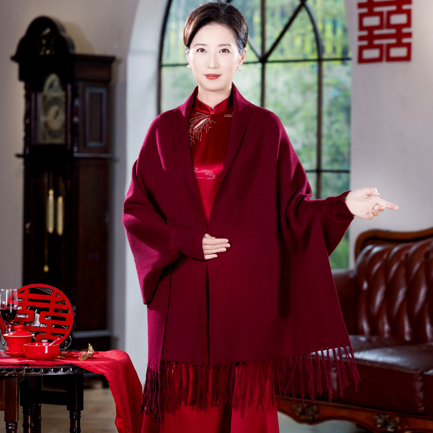 2025秋冬新款纯色披肩婚礼妈妈配旗袍外套婚宴礼服喜婆婆气质外披