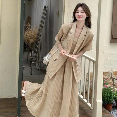 高级感冷淡风短袖西装吊带连衣裙套装女夏炸街小众盐系爆款两件套