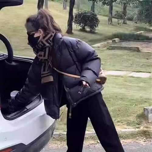 黑色短款羽绒服女小个子2026