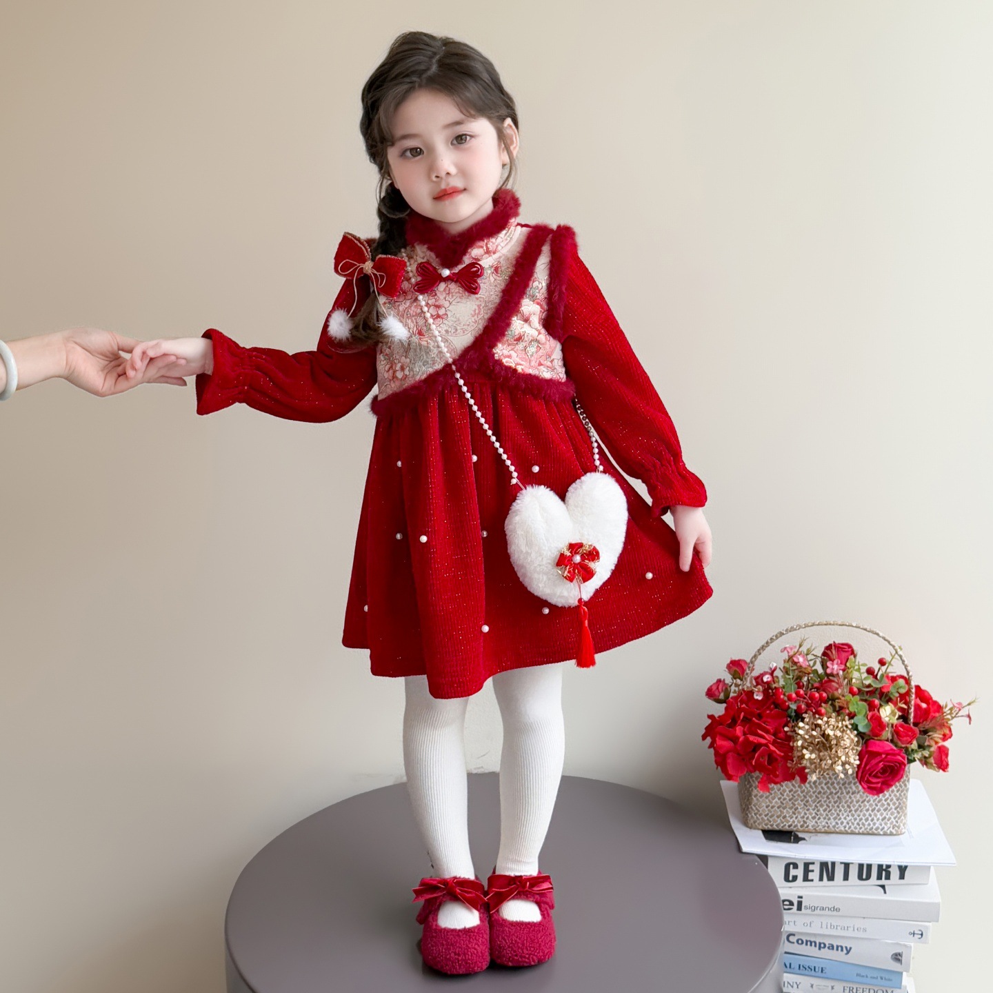 汉服女童加绒连衣裙冬季2025新款儿童国风唐装保暖冬装拜年服裙子