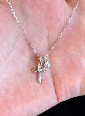 闪钻跑环十字架吊坠项链