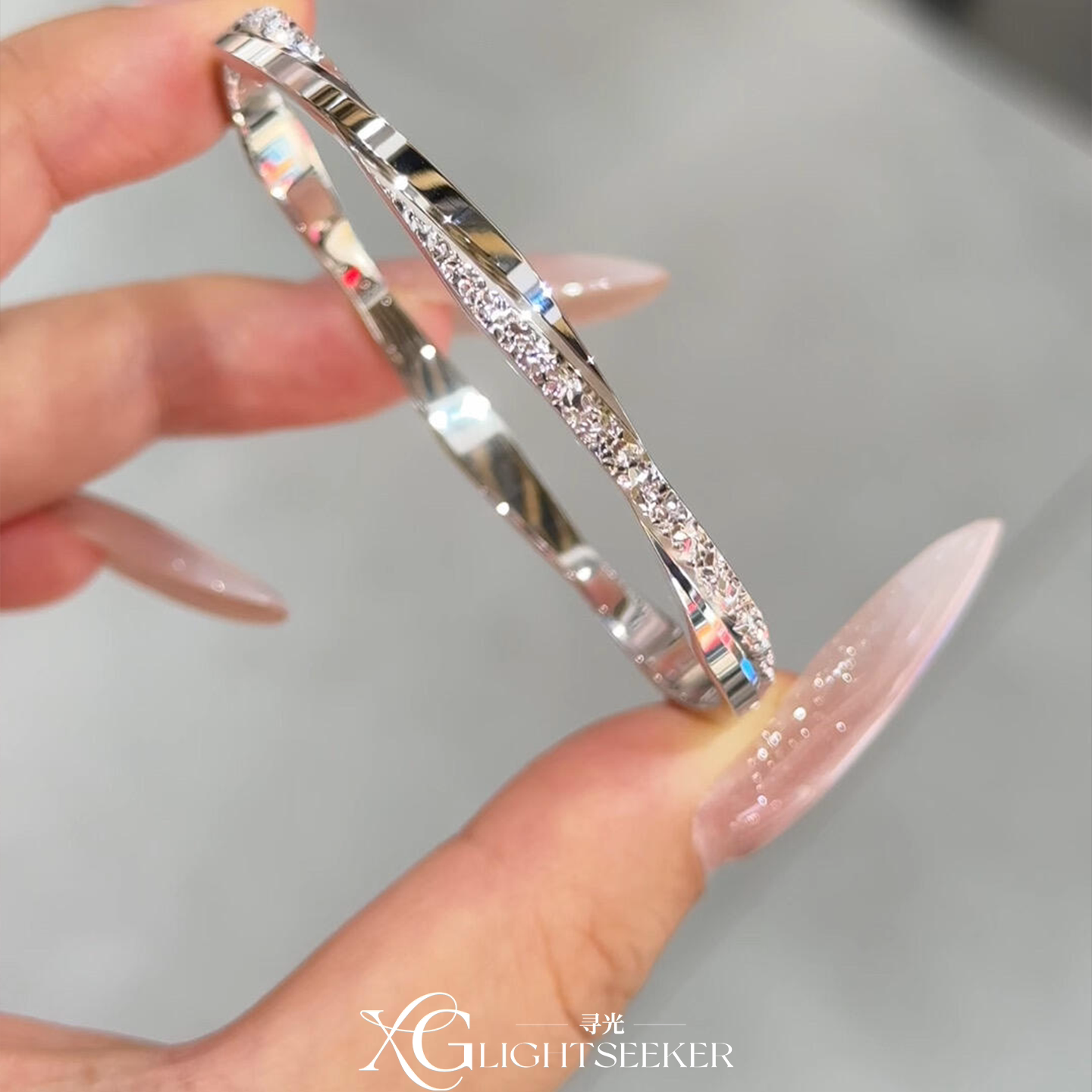 冷淡风银色碎冰冰莫比乌斯环手镯