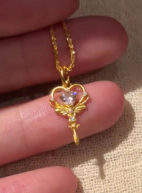 超闪镂空爱心权杖项链