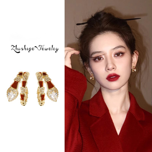 S925纯银镶钻灵蛇耳钉女款2025新款轻奢高级感红色耳环方圆脸耳饰