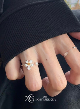 清冷感银色花朵羽毛戒指女