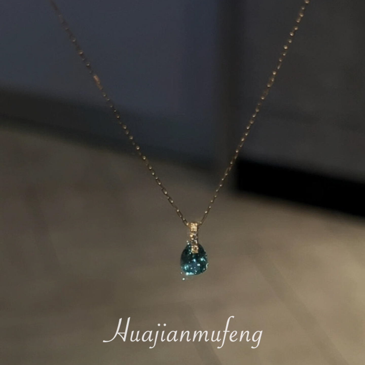 mini水滴形蓝钻吊坠项链