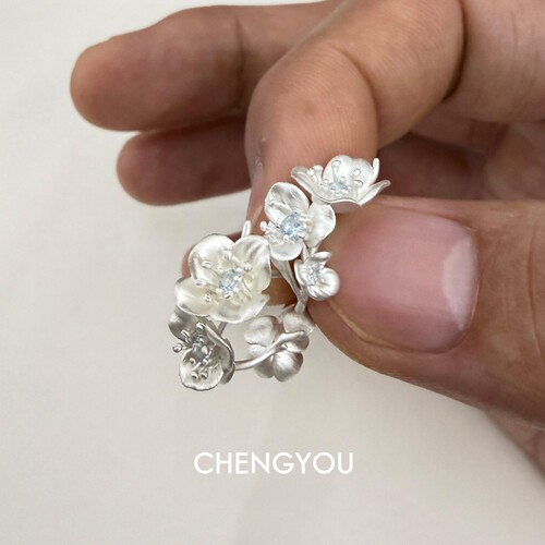 清冷感蓝钻花朵耳钉素圈耳环