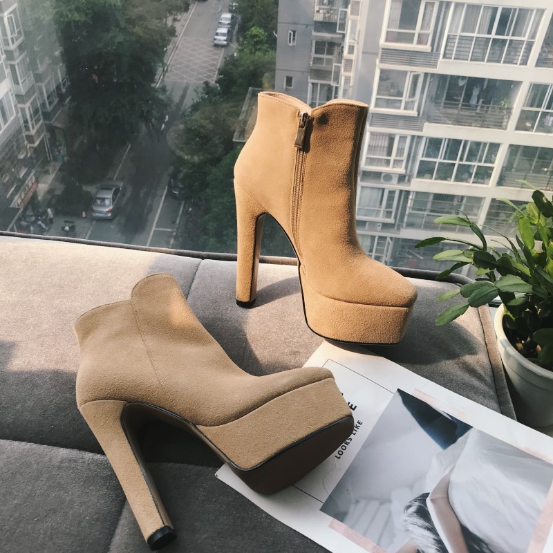 2024年秋冬新款粗跟防水台真皮短靴方头高跟气质磨砂时装靴女14cm