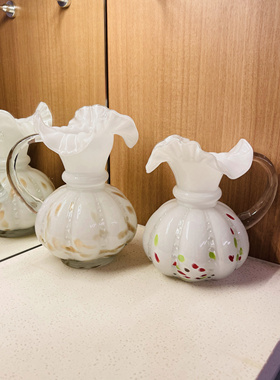 白色洒金芬顿把手壶外贸出口手工玻璃花瓶彩点样板间装饰fenton