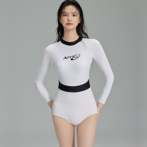 连体运动泳衣女士长袖海边防晒潜水服浮潜泳装冲浪服遮肚显瘦度假