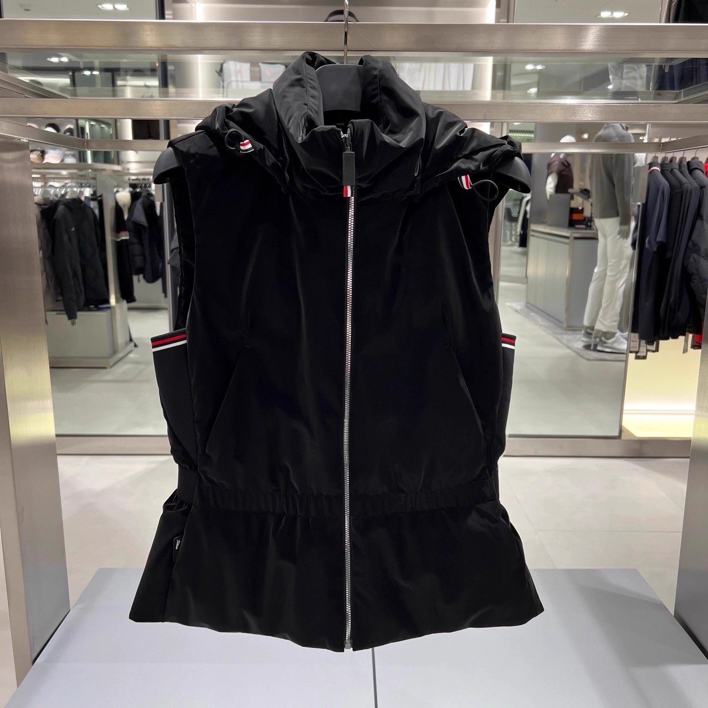 25韩国原单高尔夫女士秋冬拉链收腰连帽马甲运动修身显瘦纯色短裙,运动/瑜伽/健身/球迷用品,高尔夫上装,淘宝优惠券,粉丝福利购,淘宝优惠卷